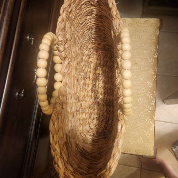 Gorgeous Straw Tote - Picture 2 of 8